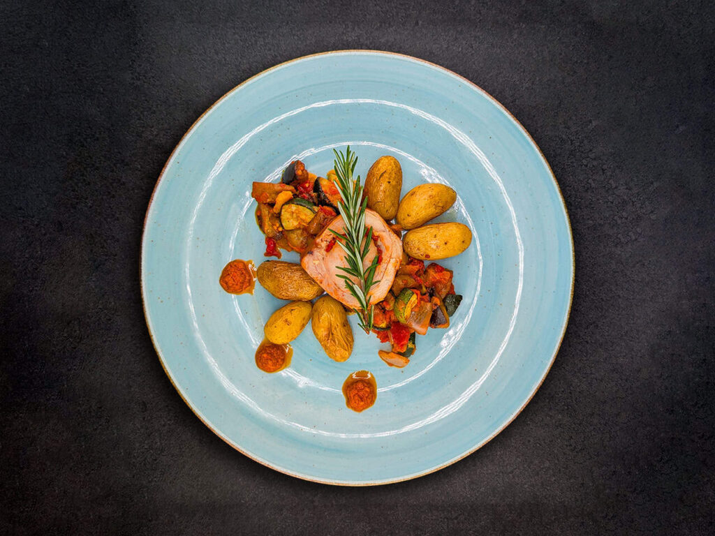 Gefüllte Hähnchenroulade mit mediterranem Gemüse