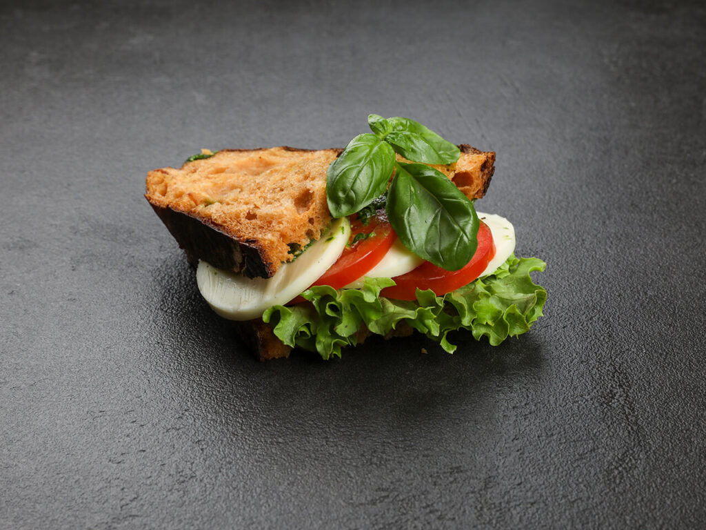 Tomatenbrotstulle mit Tomate-Mozzarella 4er