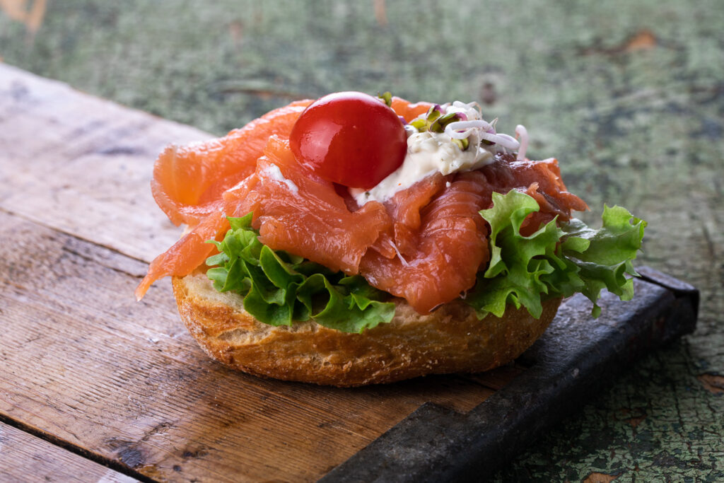 Brötchen mit Räucherlachs (halbes) 4er Set