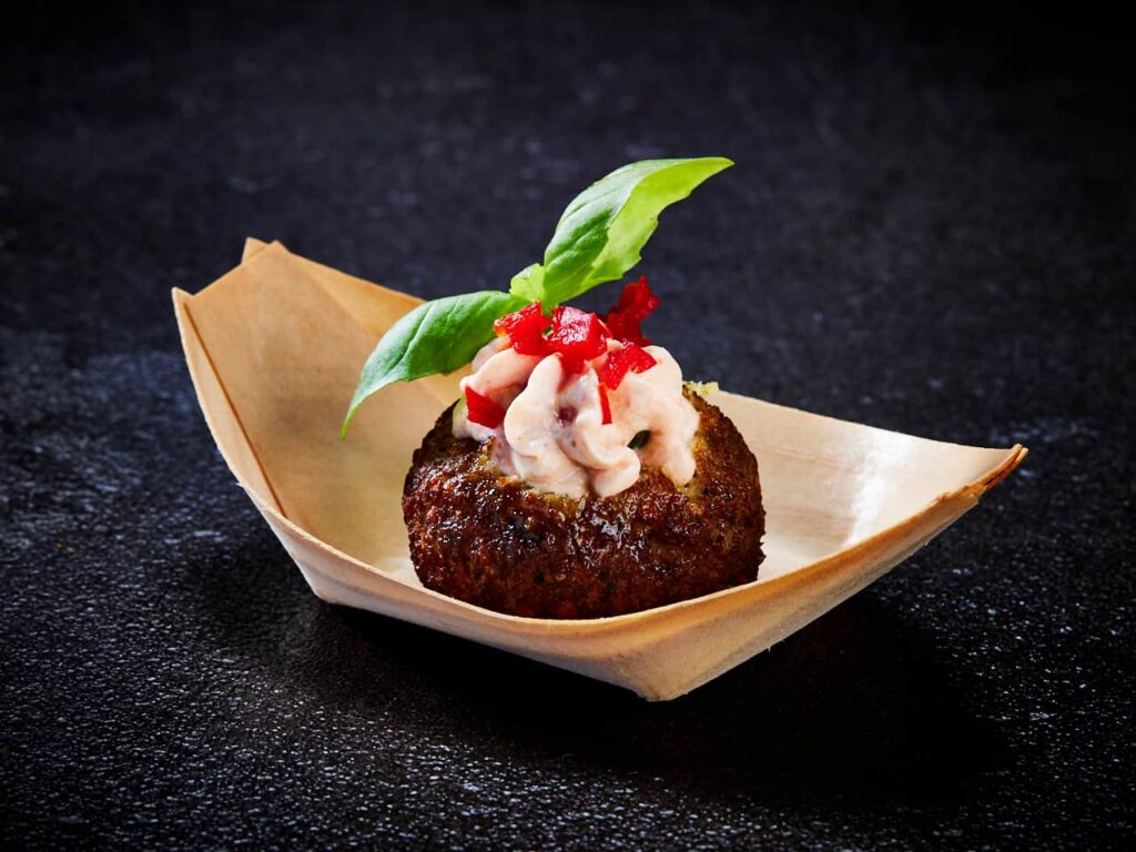 Falafel gefüllt mit Paprikacreme