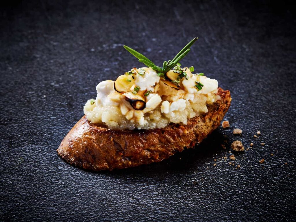 Crostini bites geröstet - geflammter Ziegenkäse 10er