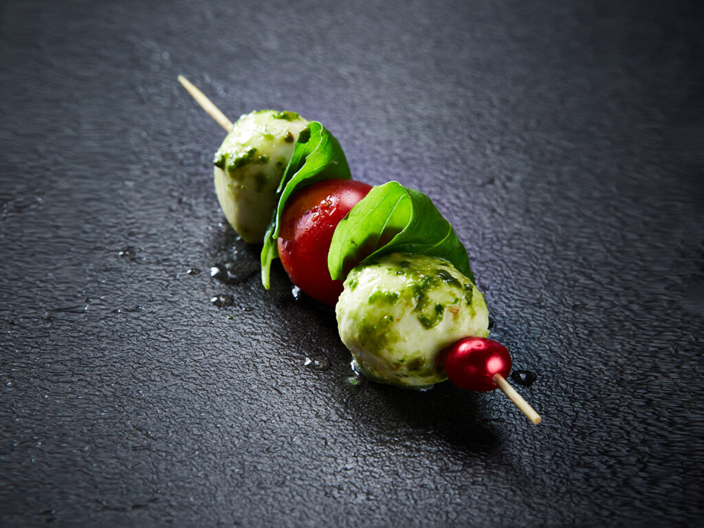 Kirschtomaten-Mozzarella Party-Spieß