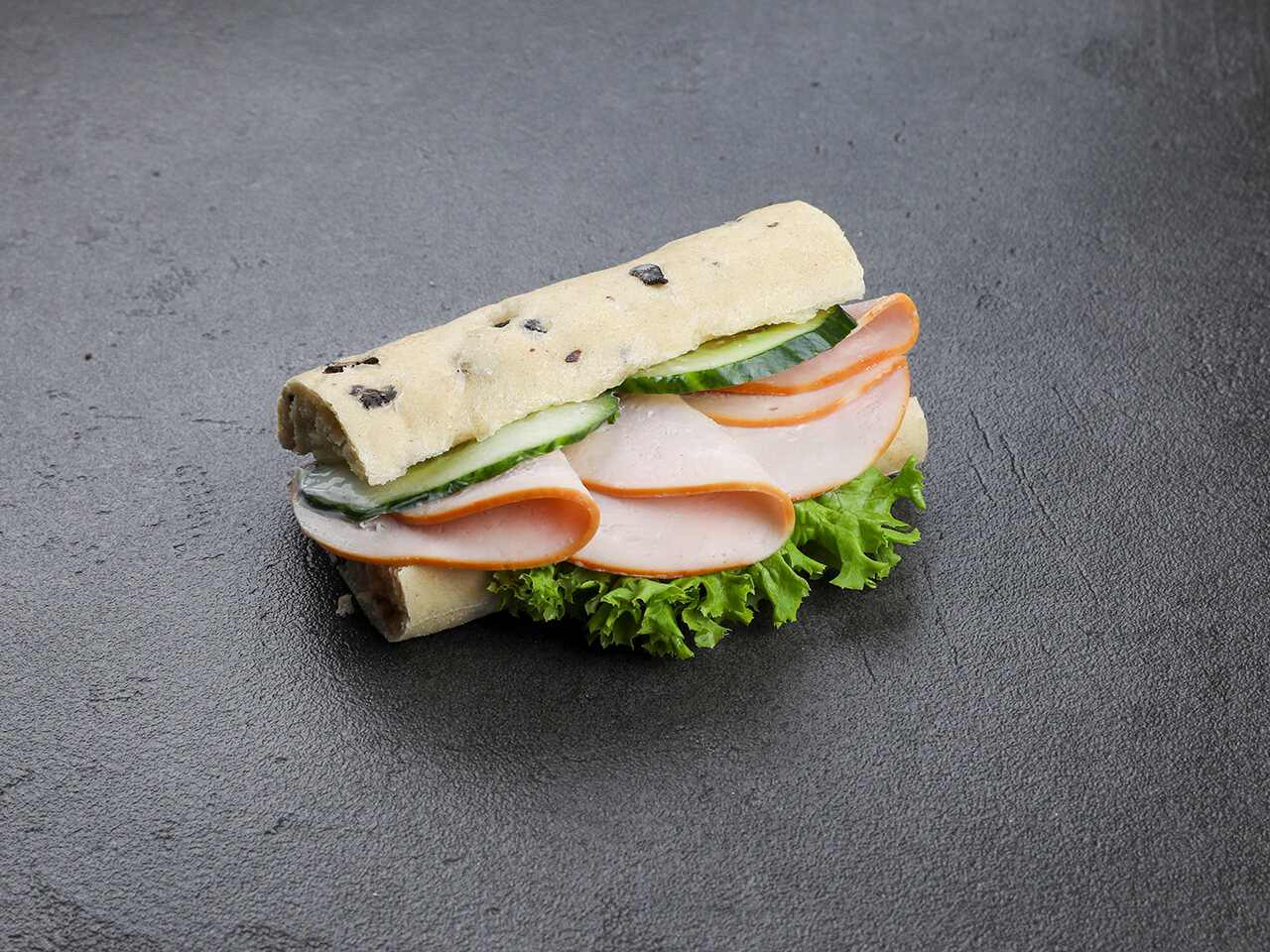 Olivenbaguette mit veganem Schinken 4er