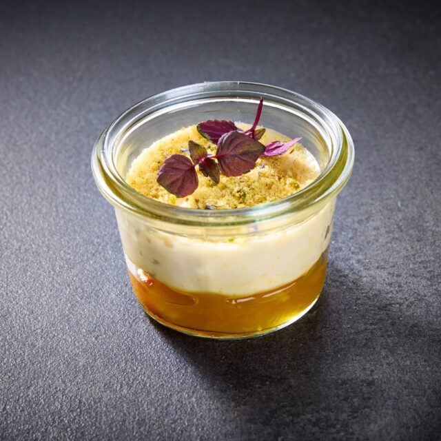 Ziegenkäse-Creme mit Mango-Aprikosen-Chutney