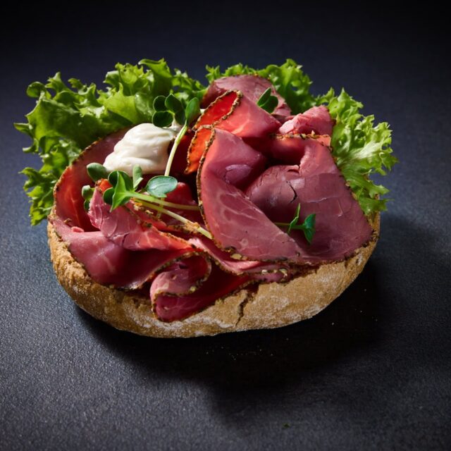 Brötchen mit Pastrami (halbes) - 4er