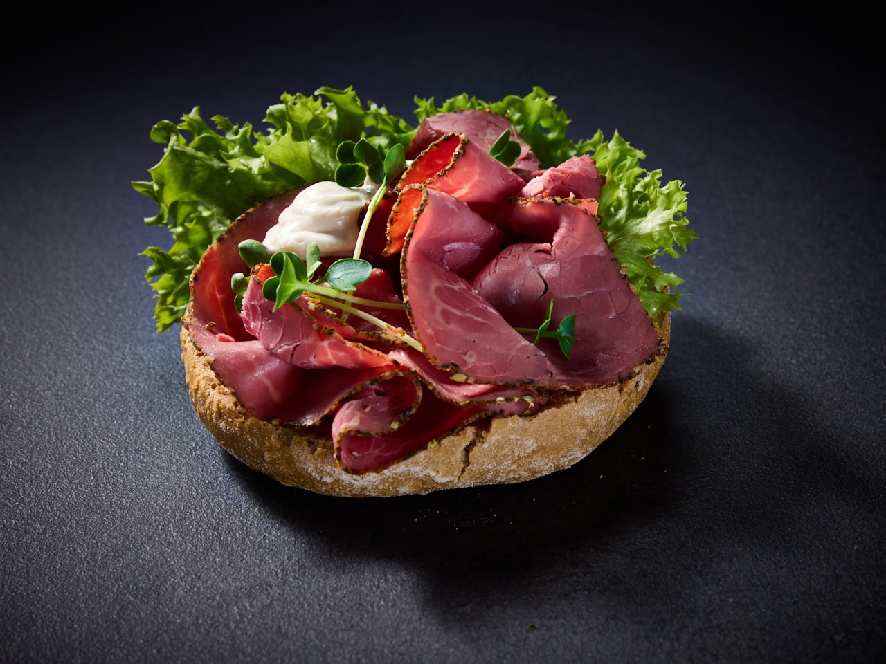 Brötchen mit Pastrami (halbes) - 4er