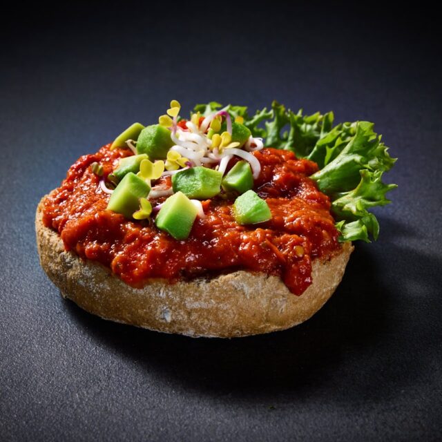 Brötchen mit Paprika-Linsen-Creme (halbes) - 4er