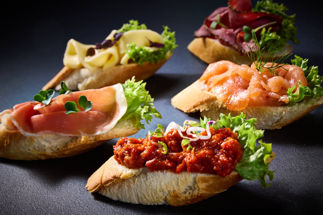 Canapés mit Baguette - 20er Variation