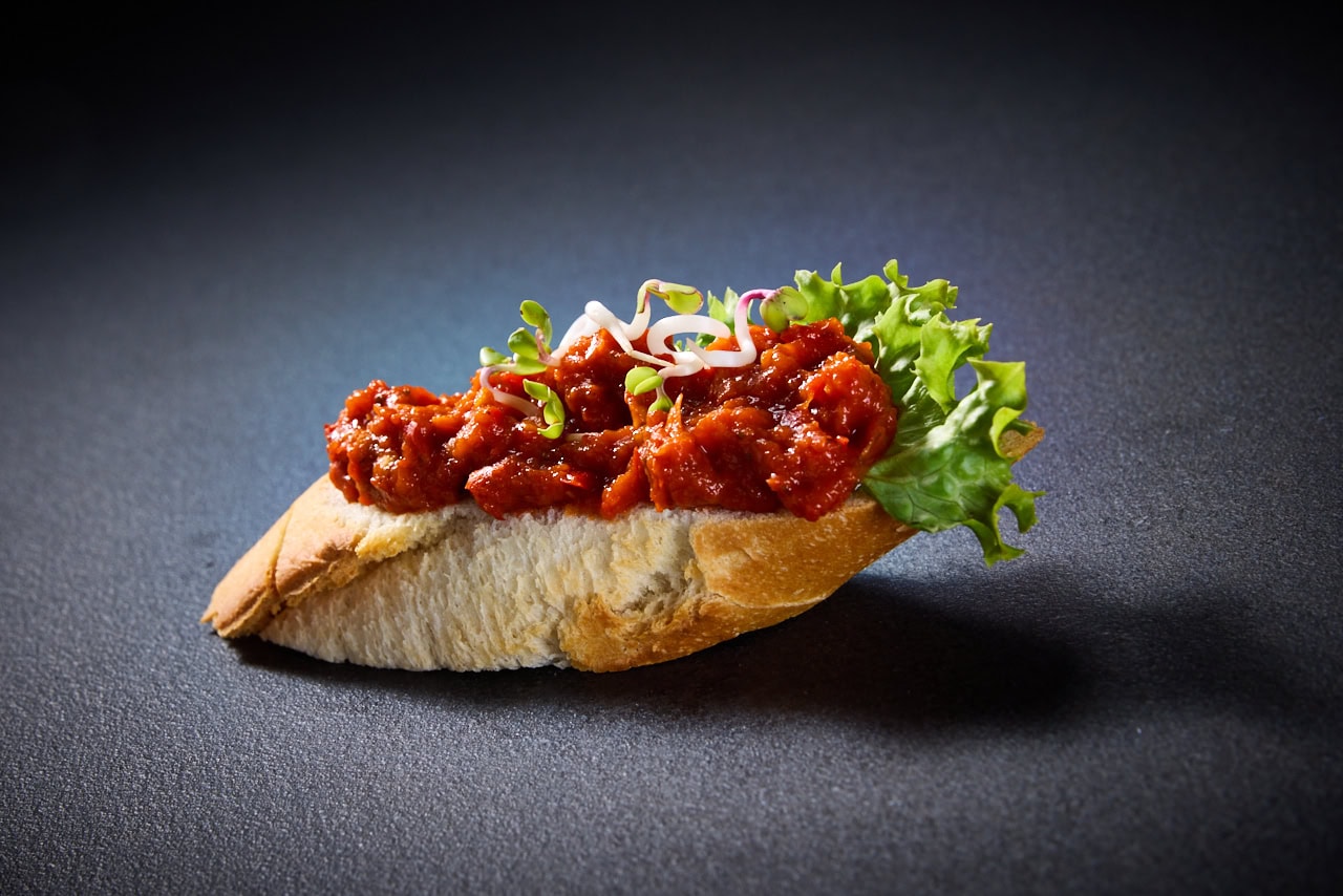 Canapés mit Baguette - Paprika-Linse-Avocado 10er