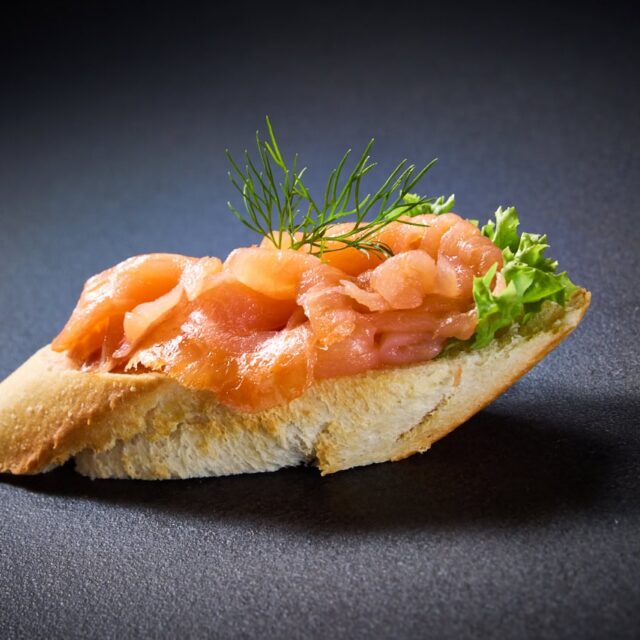 Canapés mit Baguette - Räucherlachs 10er
