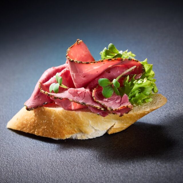 Canapés mit Baguette - Pastrami 10er