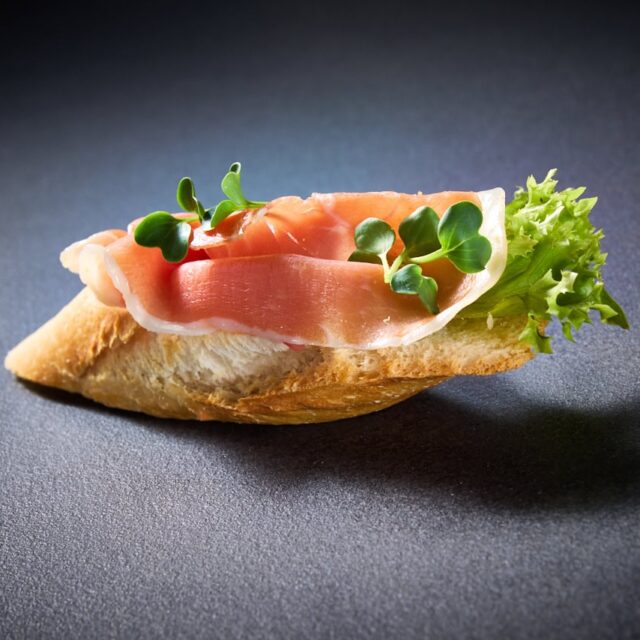 Canapés mit Baguette - Serrano 10er