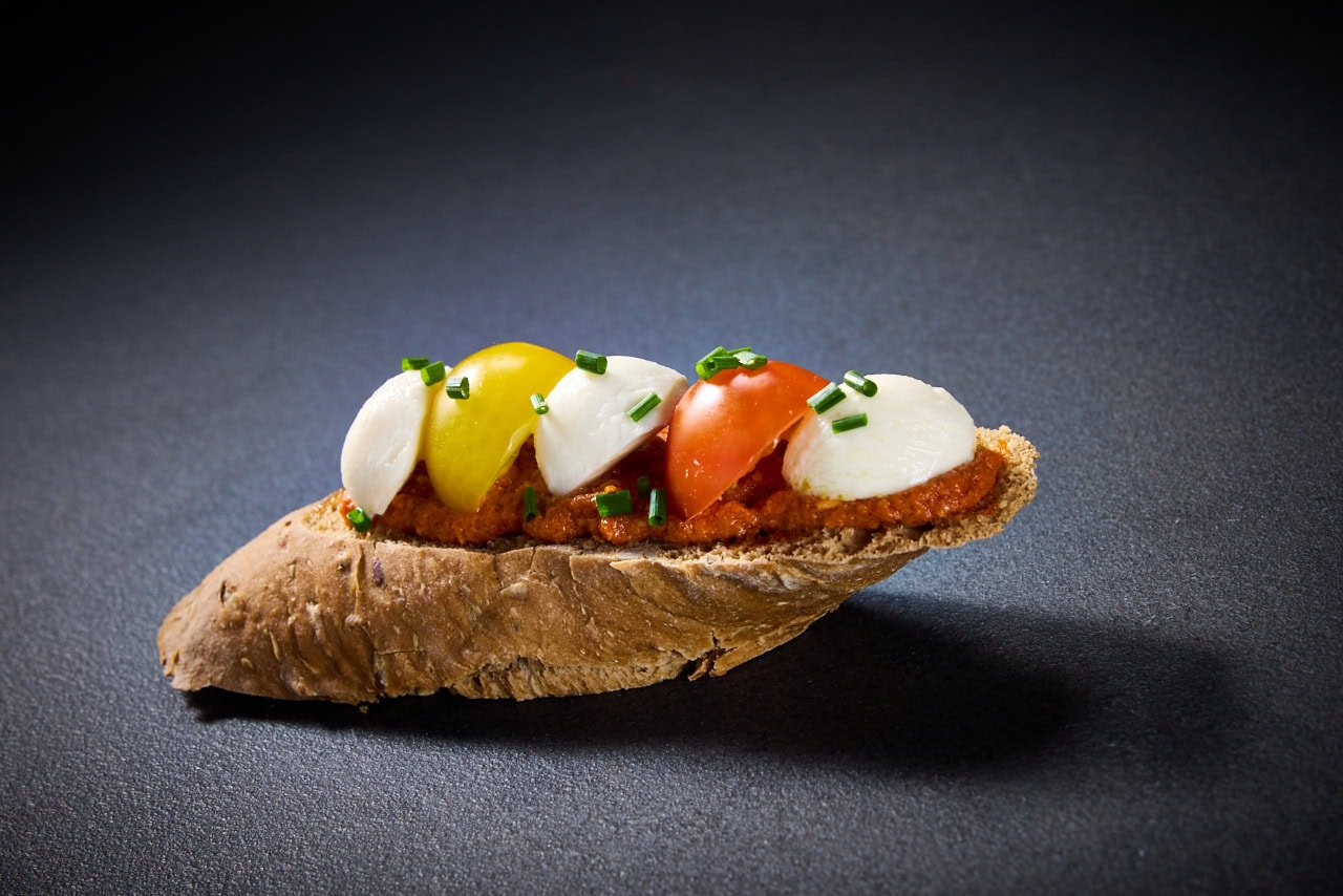 Crostini bites geröstet - Pesto verde und Mozzarella 10er